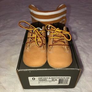 Timberland set with hat (0-3M)